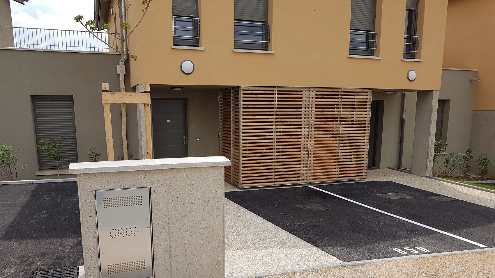 Brises-vue brises-soleil pergolat Pare Soleil acier Paravent Panneaux metal exterieur ajourés façade Claustras métalique Larochette Villefranche-sur-Saône Rhône impact environnement pas cher prix sur mesure